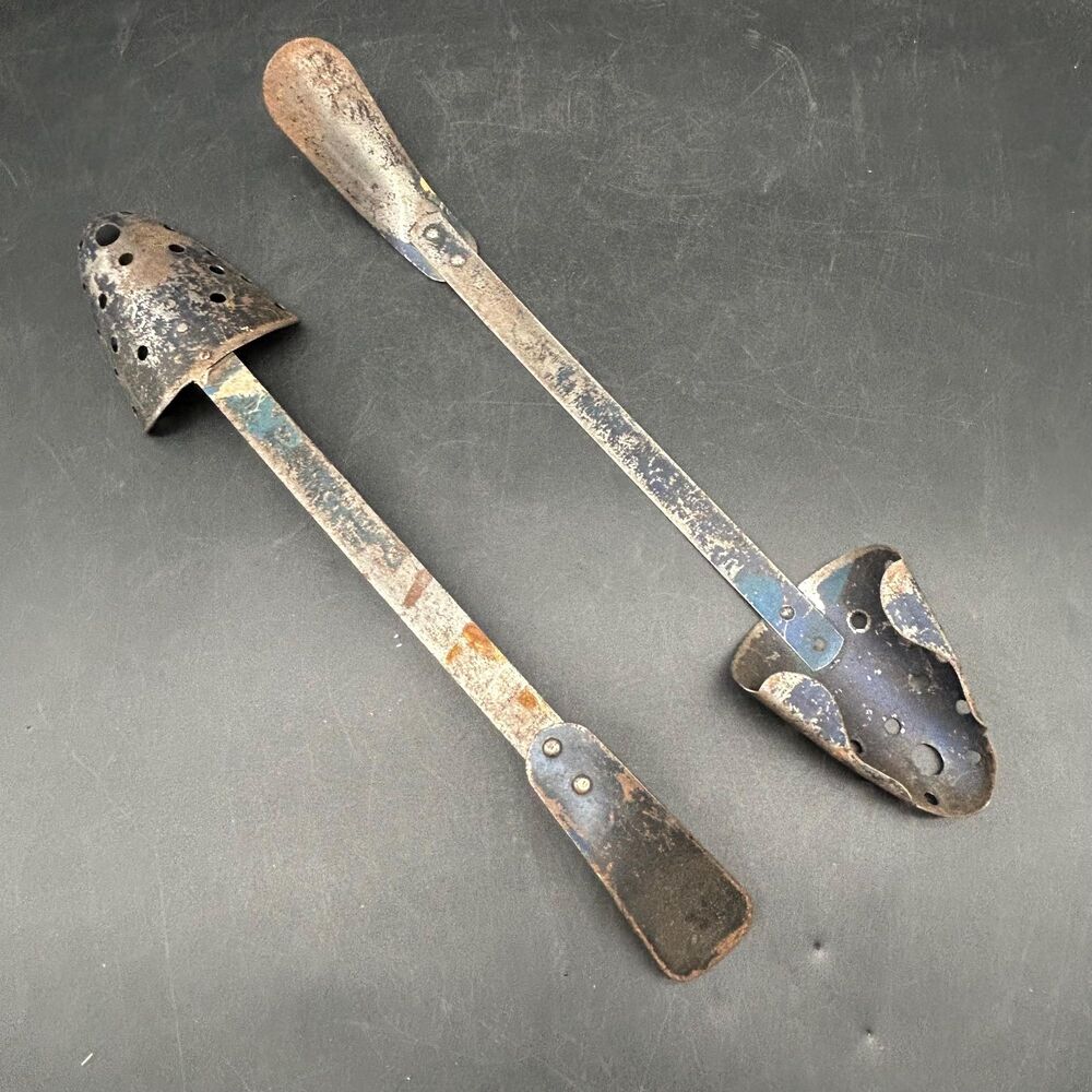 Vintage Metal Shoe Tree Shoe Horn, rustic decor, primitive decor, Country Decor